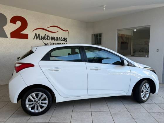 HYUNDAI HB20 1.0 COMFORT 12V FLEX 4P MANUAL HYUNDAI HB20 1.0 COMFORT 12V FLEX 4P MANUAL